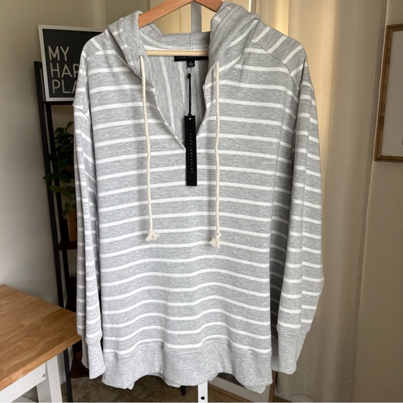 Jane and Delancey Women's 2XL Grey White Striped Pullover Hoodie Sweatshirt NWT - Picture 2 of 8